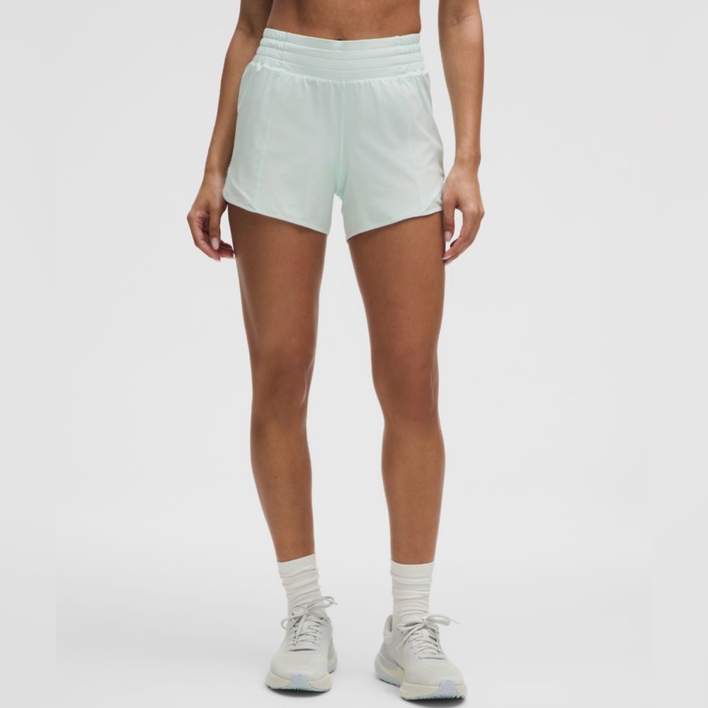 Lululemon Hotty Hot short 4” Mint Breeze